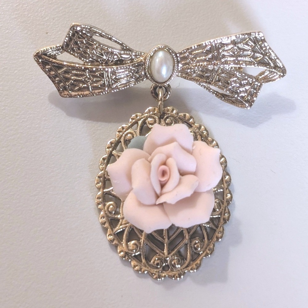 Vintage Gold Tone Pink Porcelain Rose Filigree Bow Brooch Pin with Faux Pearl
